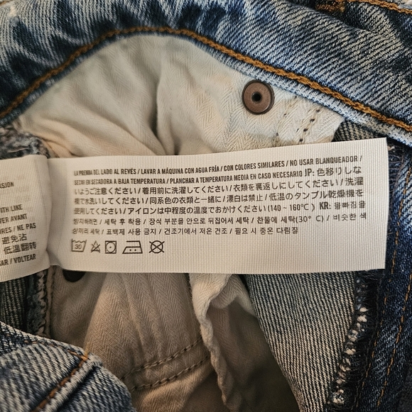 Abercrombie & Fitch 4" High Rise Mom Short Curve Love Size 27 - Picture 4 of 4